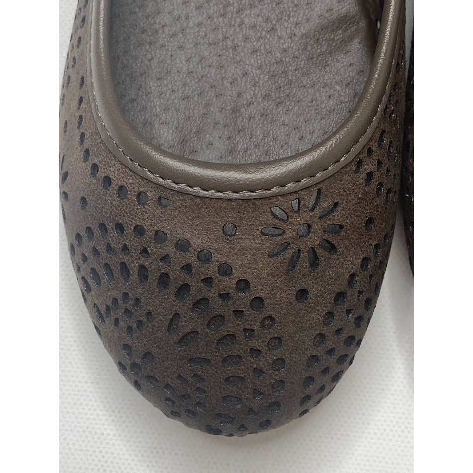 Sun + Stone Flats 5.5 Taupe Cutout Design