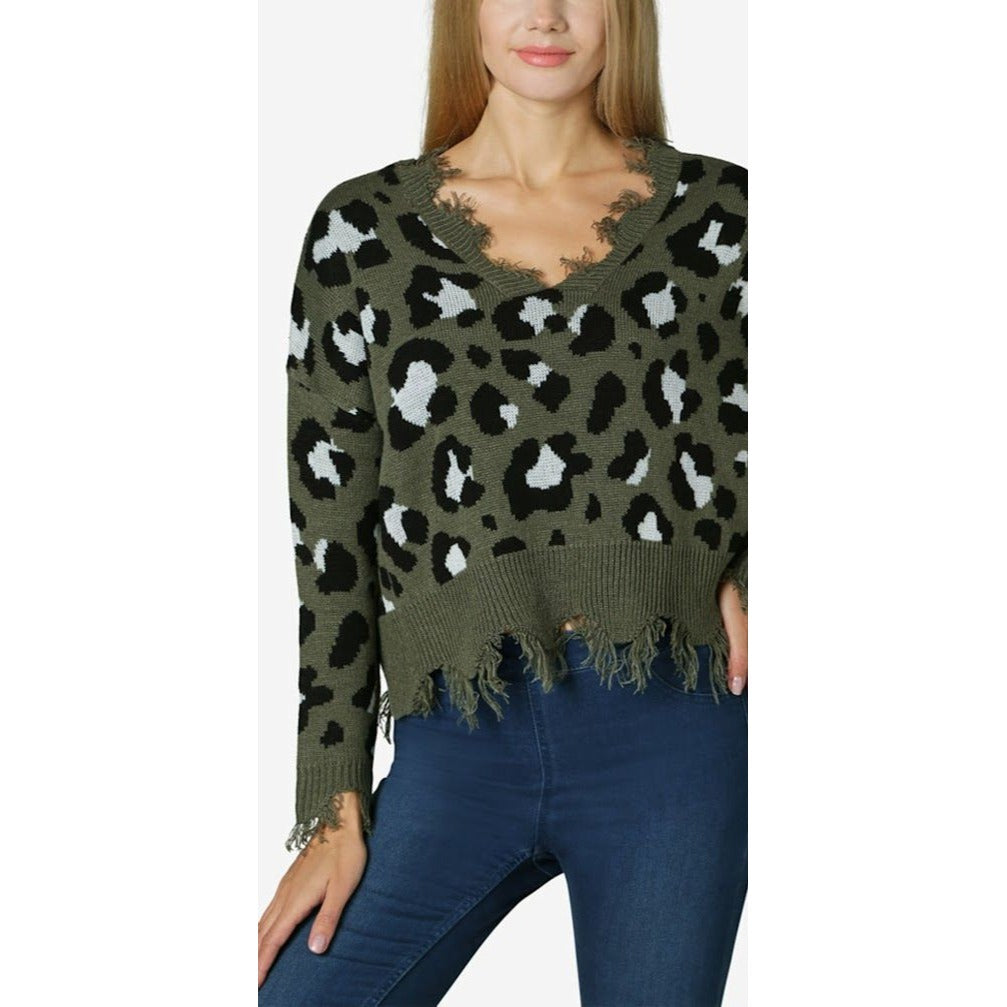 Polly & Esther Sweater Medium Distressed & Destructed