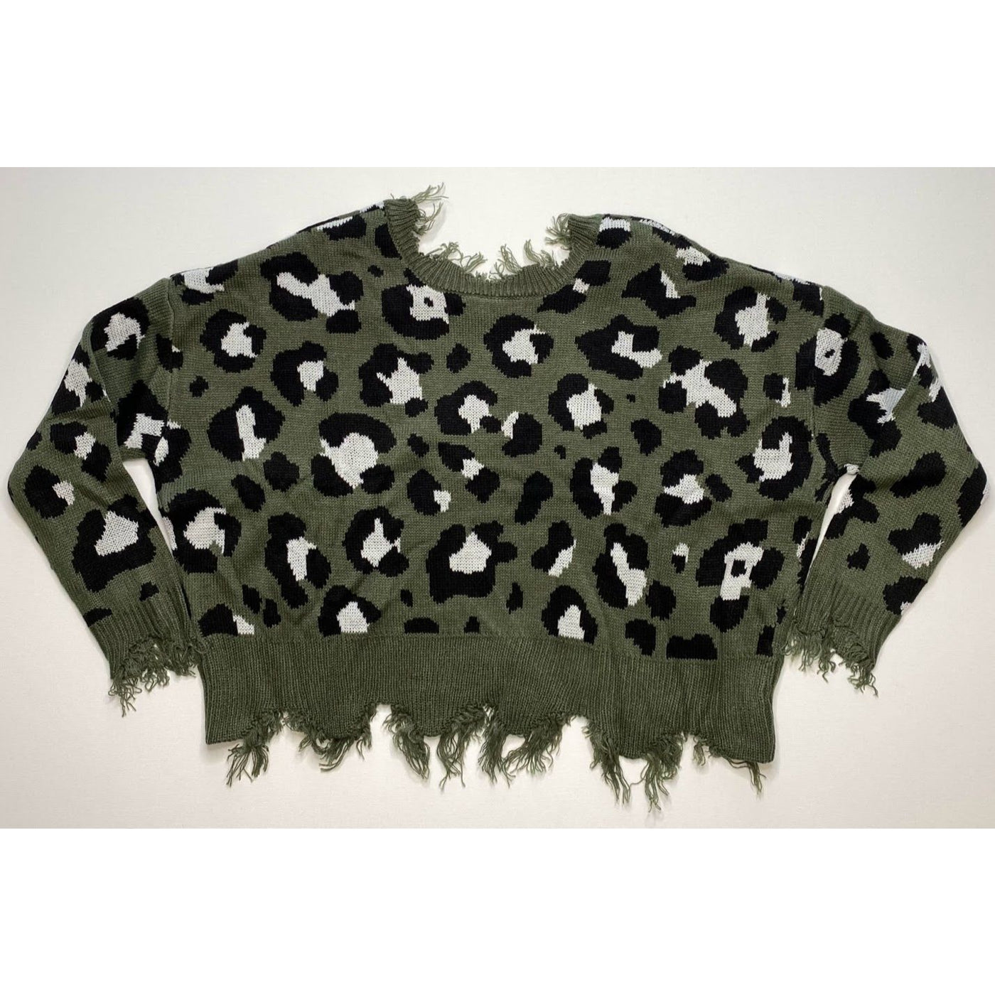 Polly & Esther Sweater Medium Distressed & Destructed